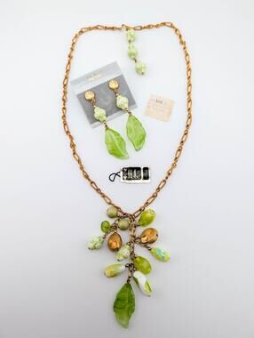 Vintage Hobé Molded Glass Necklace and Earrings Complete With Original Tags!